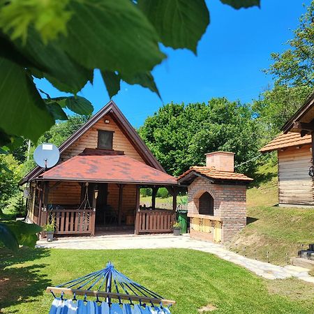 Brvnara Na Bregu Villa บายินา บาชตา ภายนอก รูปภาพ