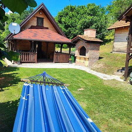 Brvnara Na Bregu Villa บายินา บาชตา ภายนอก รูปภาพ